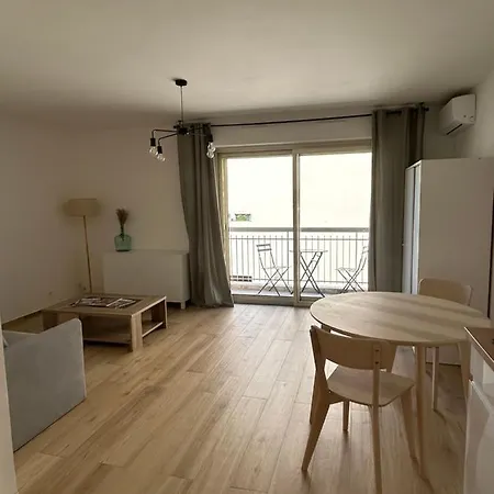 Neuf Et Apartamento
